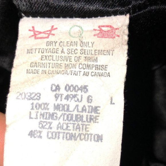 tundra VINTAGE 1980s INCREDIBLE heavy leather leaves applique Sweater Co… - Picture 3 of 4